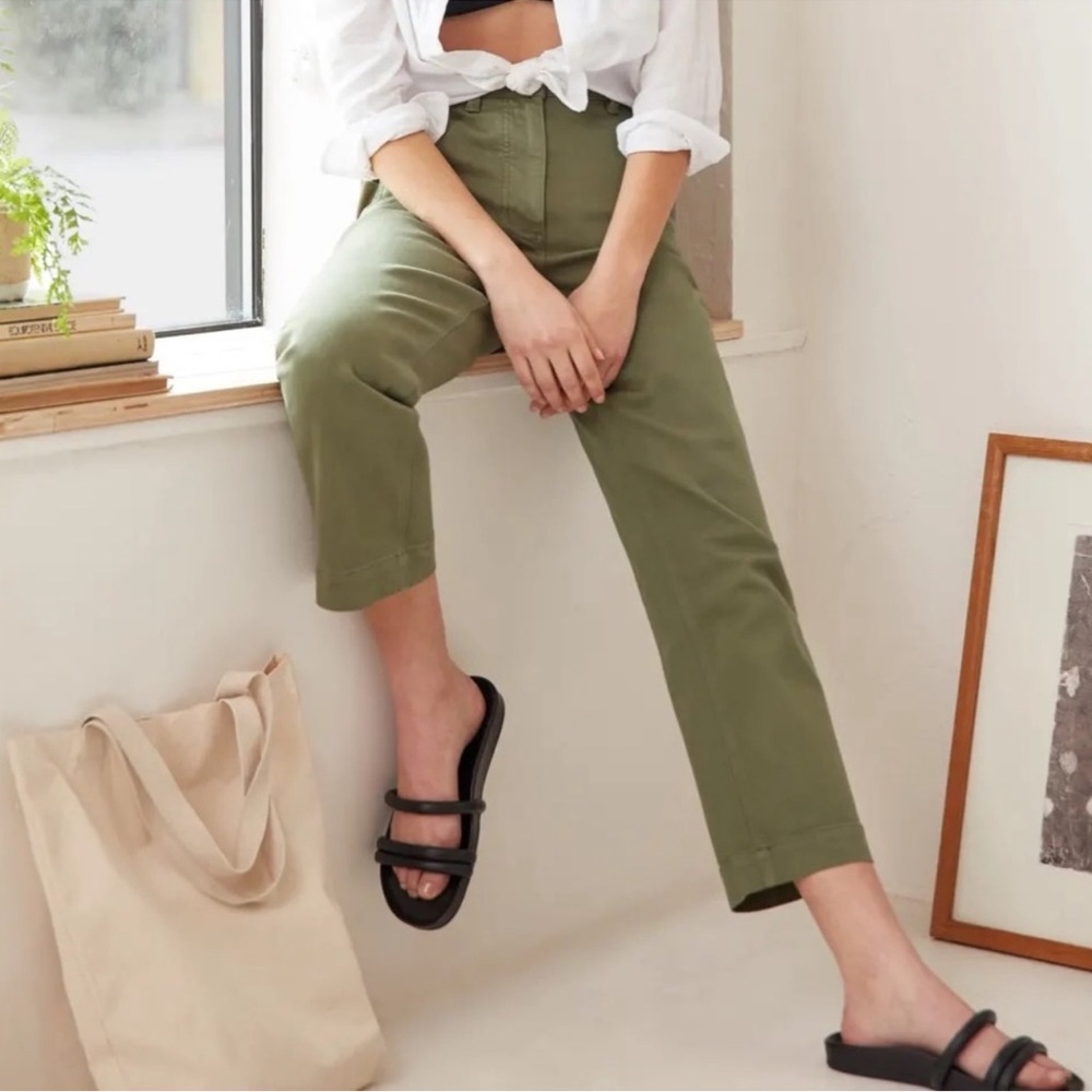 Everlane The Straight Leg Cropped in Olive Green Size 4